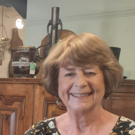 The Cotswolds with Pam Ayers on Friday 24th september at 8pm