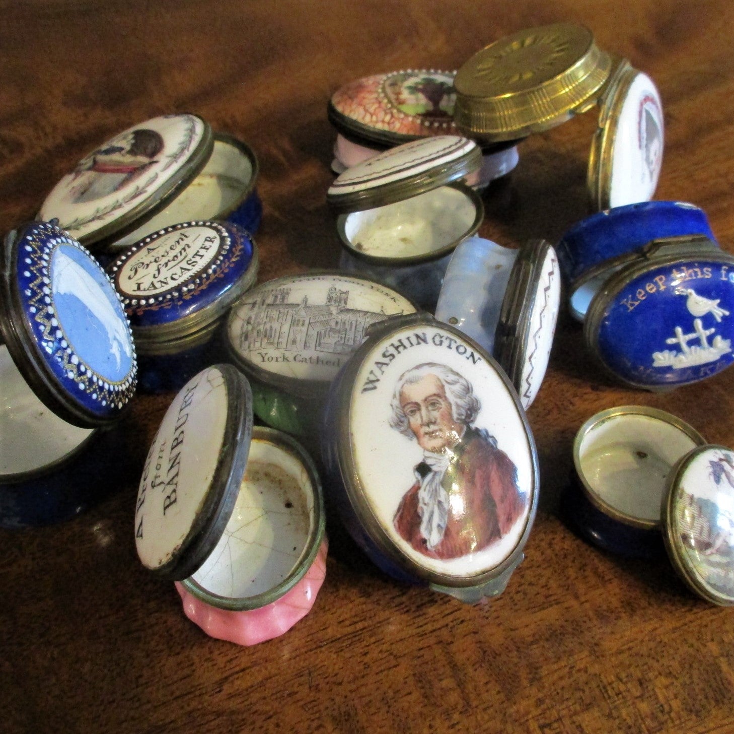 What is Bilston enamel