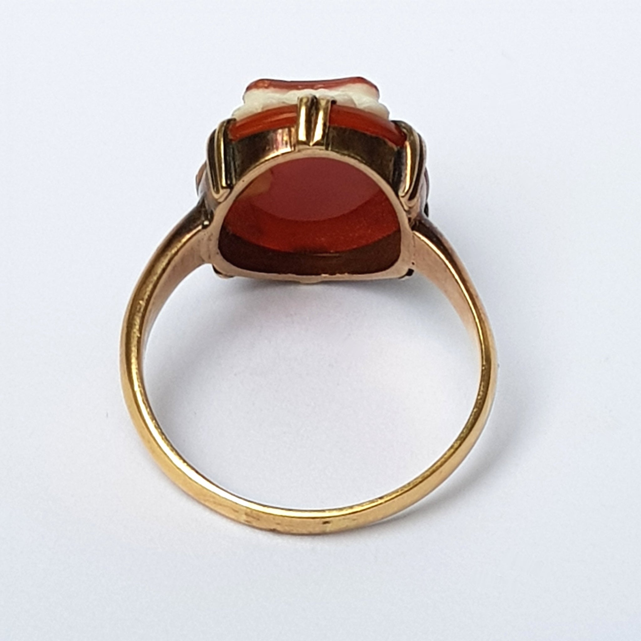 14k Gold Orange And White Agate Shield Ring Size U.K Y Rare Antique circa 1920