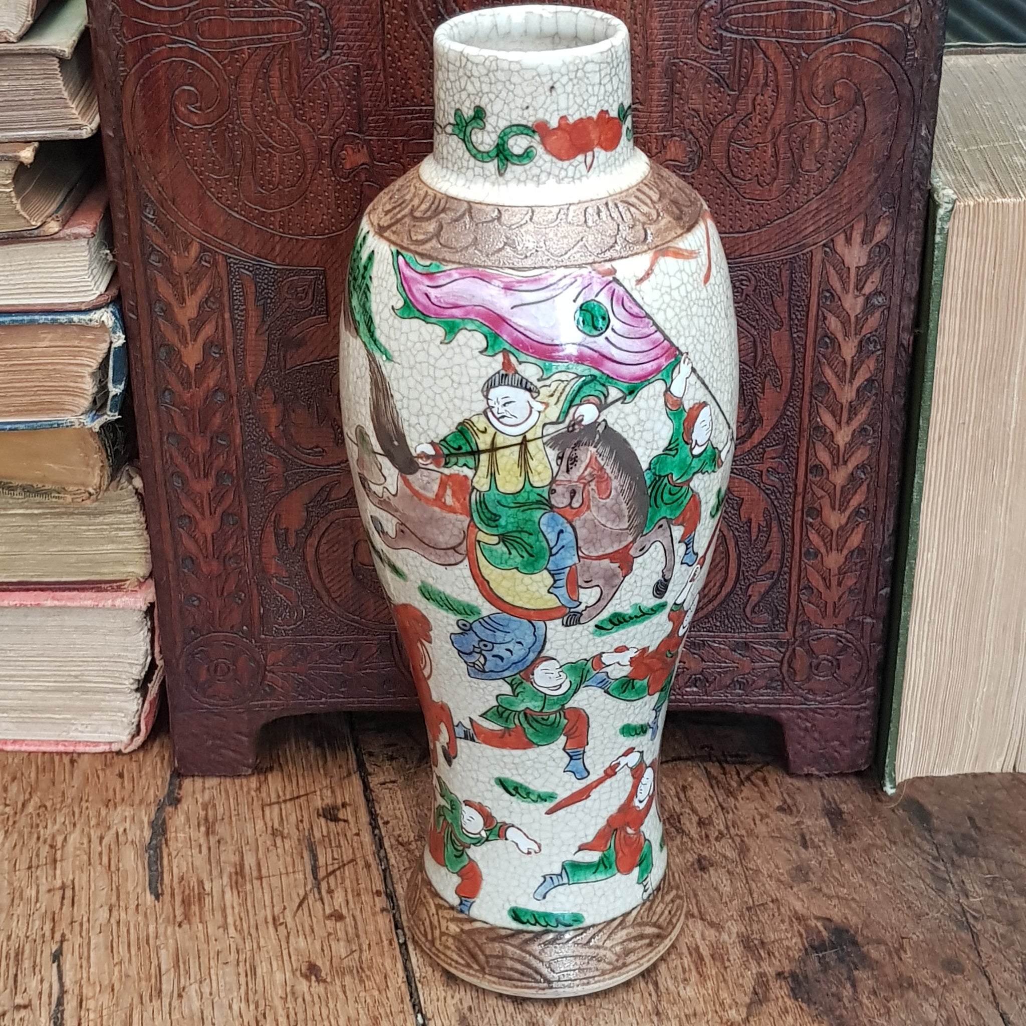 Chinese Hand Painted Porcelain Vase Battle Scene Pictorial Antique circa 1900