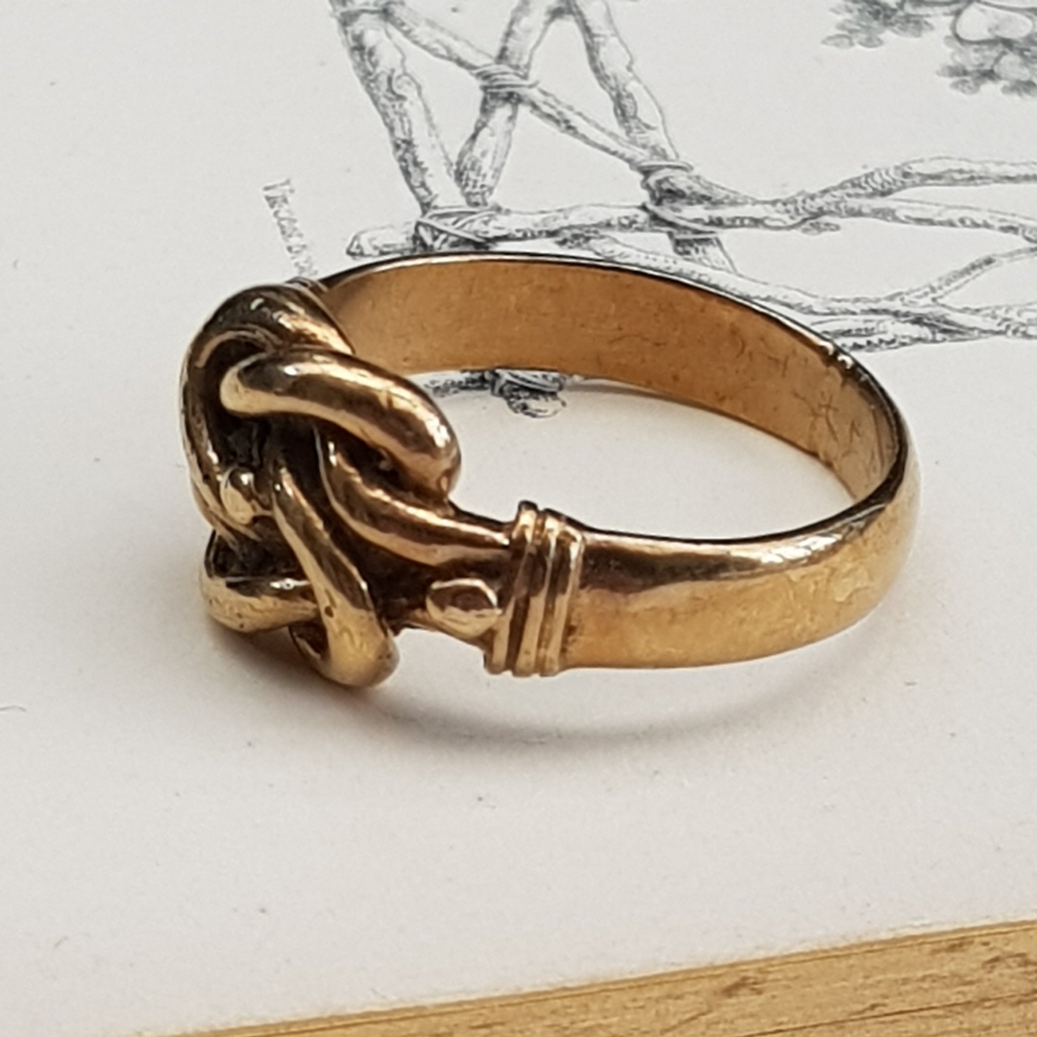 9k Gold Celtic Knot Setting Band Ring Size UK P Vintage Sheffield circa 1980's