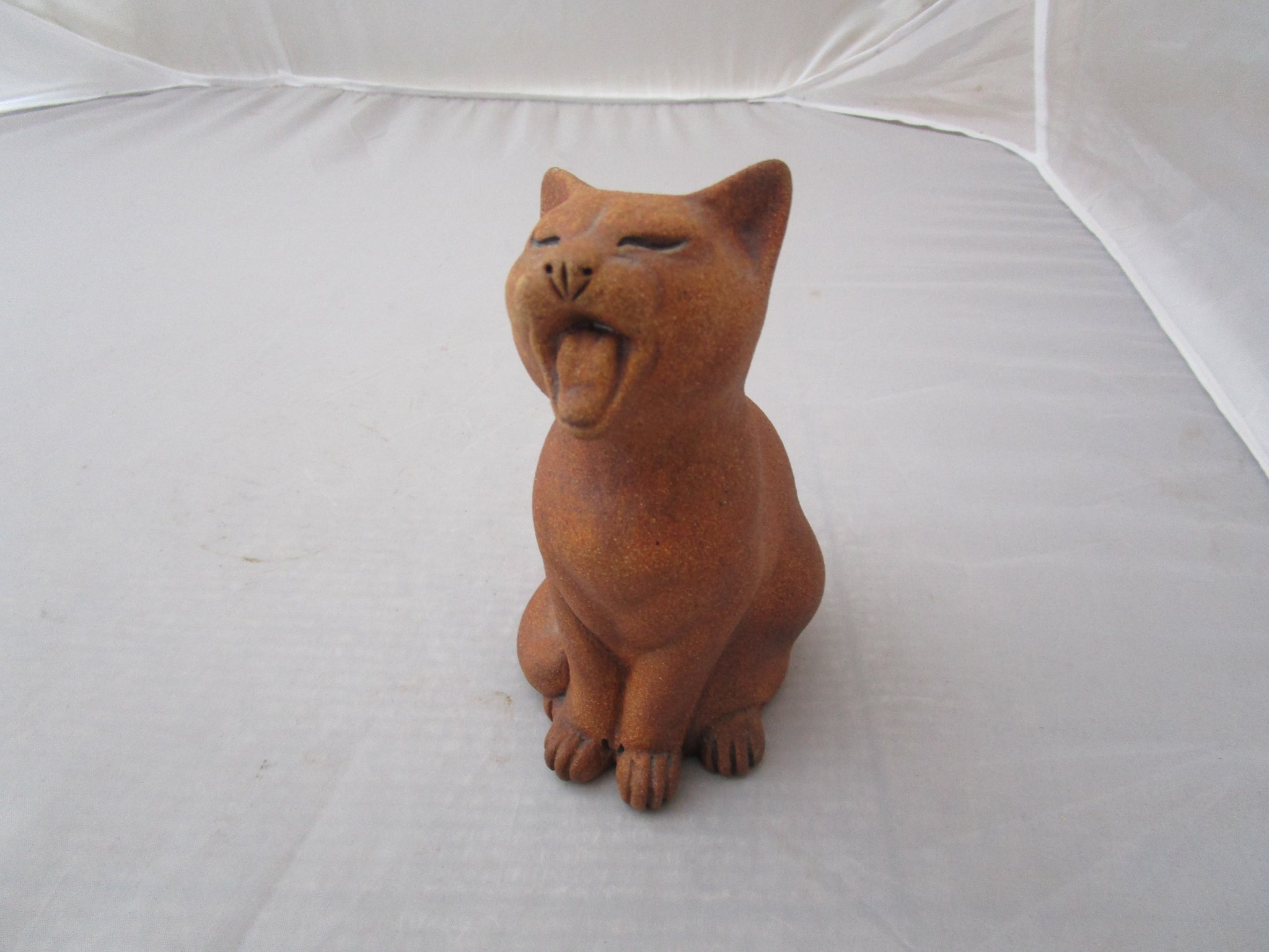 Early Suzie Marsh Pottery Yawning Cat Sculpture Vintage c1990