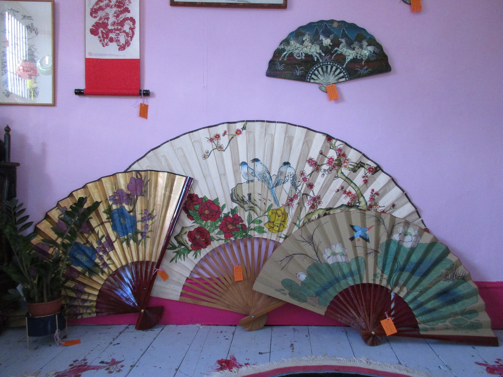 Fan Of Fans Top Banana Antiques