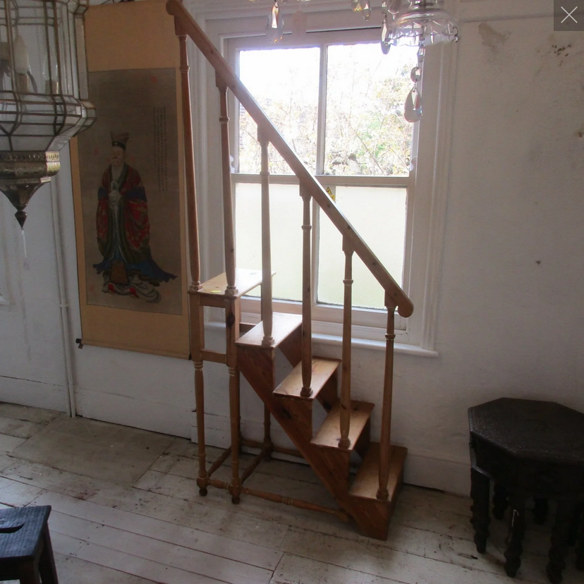 A Top Banana Antiques trade customer "It's easy when your giving money away"