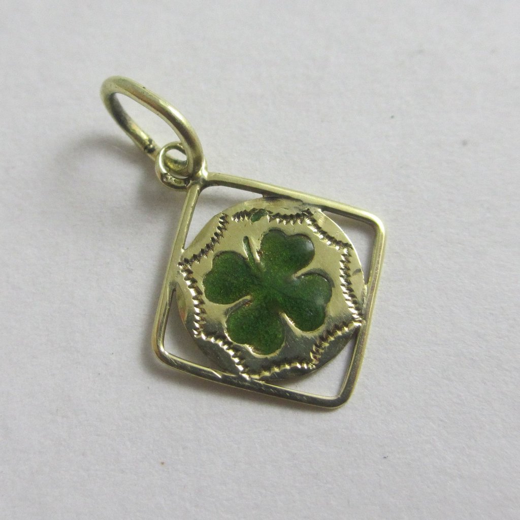 Don't Get Pinched On Lá Fhéile Pádraig!