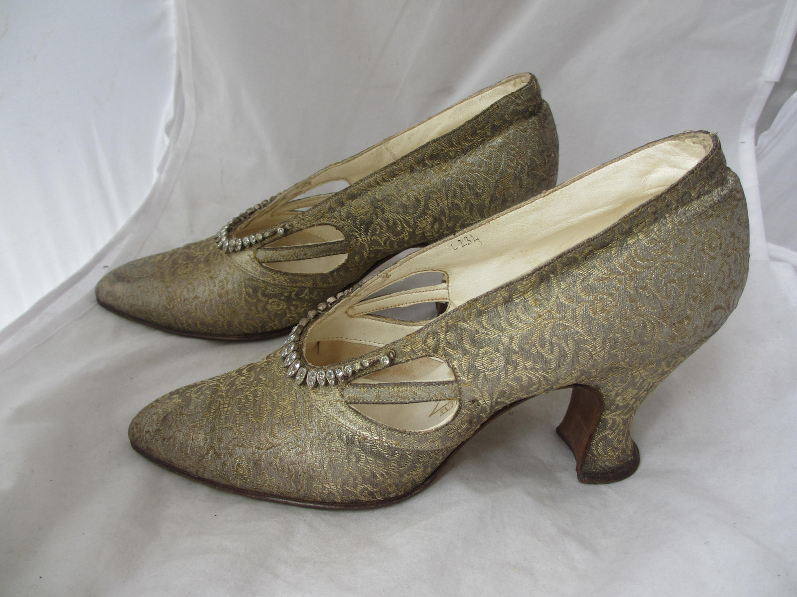 Textiles, Clothing & Sewing