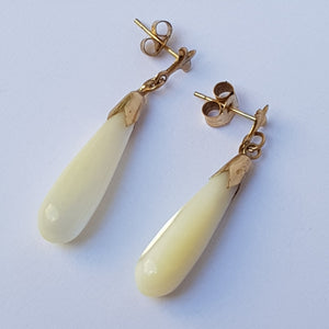 9k 9ct Gold Fleur Dy Lys Mounted Pair of Carved Tear Drop Mother Of Pearl Earrings Vintage Circa 1950's