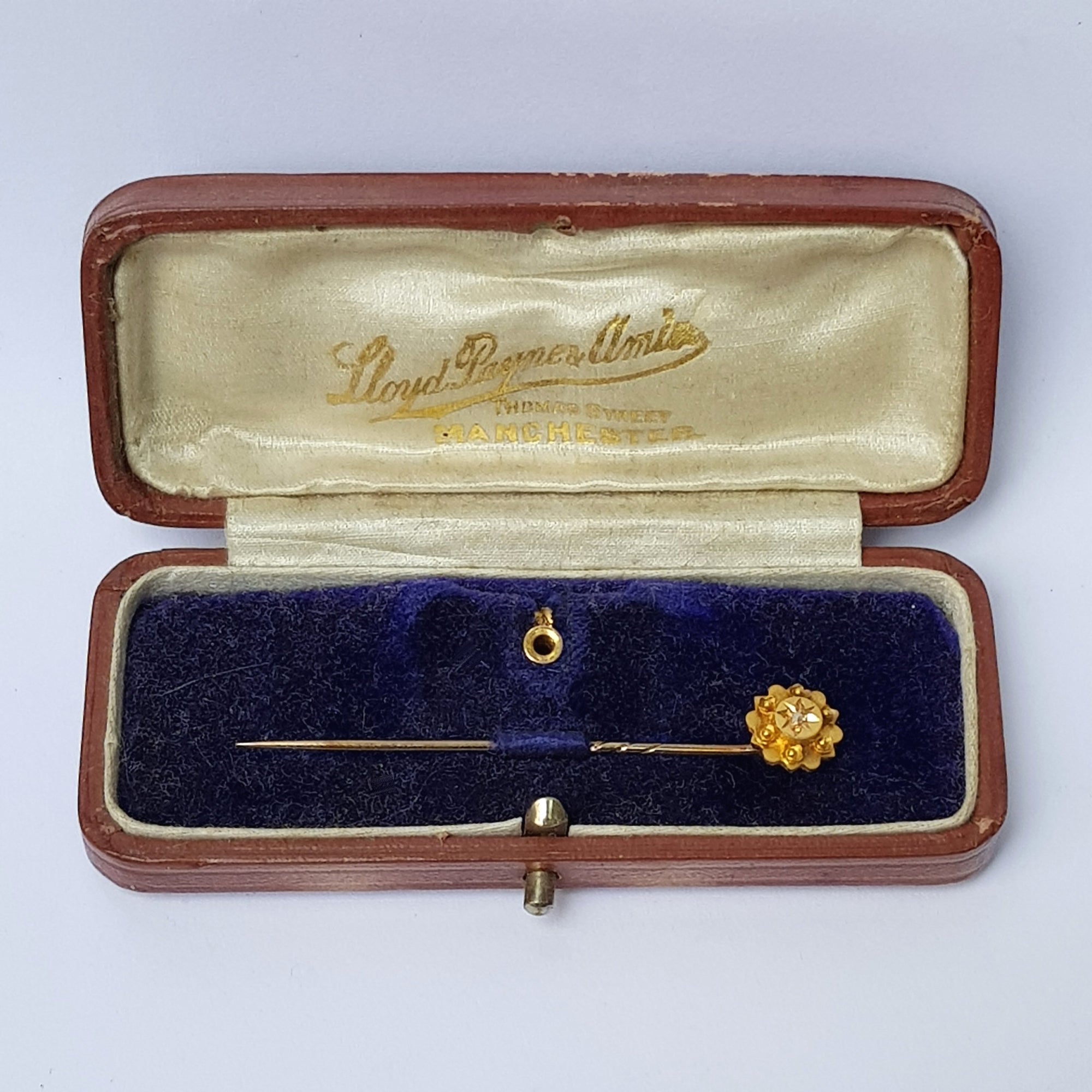 15k 15ct Gold Old Cut Diamond Set Gypsy Flower Stick Pin Tie Cravat Pin In Jewellers Box Antique Victorian Circa 1870