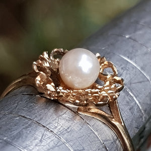 9k Gold Ornate Floral Cannettile Setting Natural Pearl Solitaire Ring Size UK O Vintage Sheffield Circa 1998