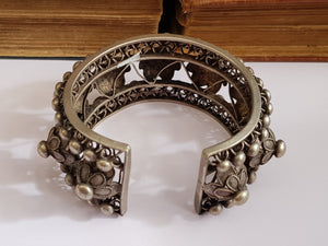 Jeweller Made Solid Silver Chunky Daisy Flower And Filigree Open Cuff Bangle Antique circa 1910