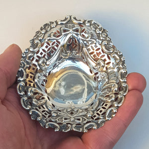 Sterling Silver Fretted Repousse Lovers Knot Foliate Detail Trinket Dish Antique Victorian Birmingham circa 1888