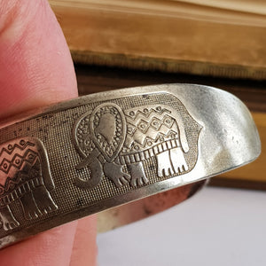 Continental Solid Silver Elephant Decorated Bangle Vintage Retro circa 1940's