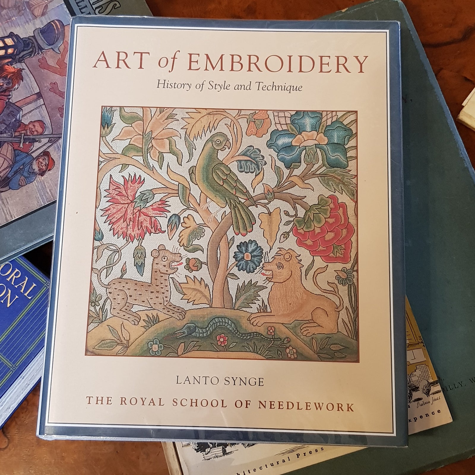 The Art Of Embroidery A History Of Style And Technique By Lanto Synge First Edition Circa 2001