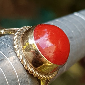 9k Gold Solitaire Coral Cabochon Ring Size UK O Antique Vintage Circa 1920's