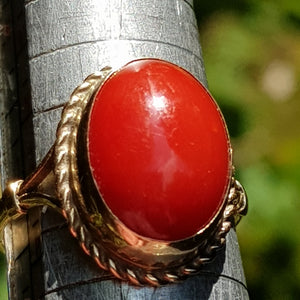 9k Gold Solitaire Coral Cabochon Ring Size UK O Antique Vintage Circa 1920's