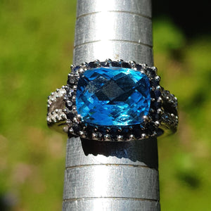 9k White Gold Topaz Sapphire And Diamond Cocktail Ring Size UK I 1/2 Circa 2000