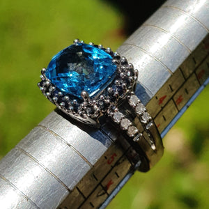 9k White Gold Topaz Sapphire And Diamond Cocktail Ring Size UK I 1/2 Circa 2000