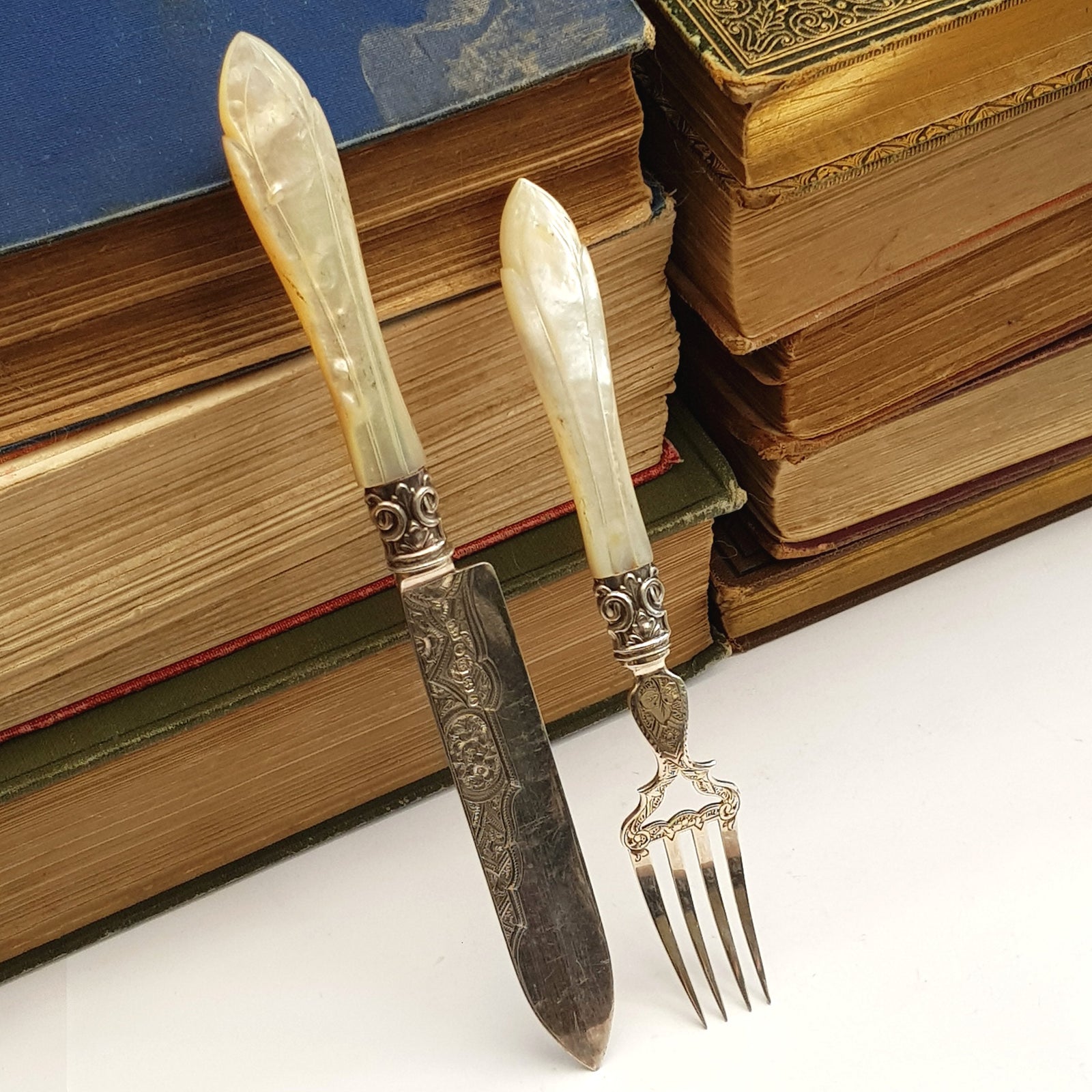 Superb Sterling Silver Mother Of Pearl Handled Fruit Cutlery Duo Birmingham circa 1870