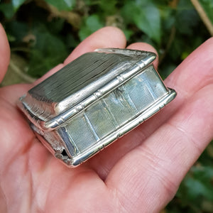 Sterling Silver Pin Stripe Panel Patterned Pocket Snuff Box Antique Georgian London circa 1802