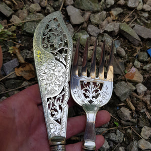 Superb Pair Of Moher Of Pearl Handled Silver Plate Mounted Fish Servers Antique Victorian Circa 1880