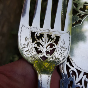 Superb Pair Of Moher Of Pearl Handled Silver Plate Mounted Fish Servers Antique Victorian Circa 1880