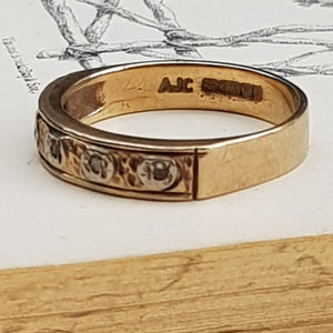 9k Gold 5 Diamond Set Ring Size UK L Vintage London circa 1989