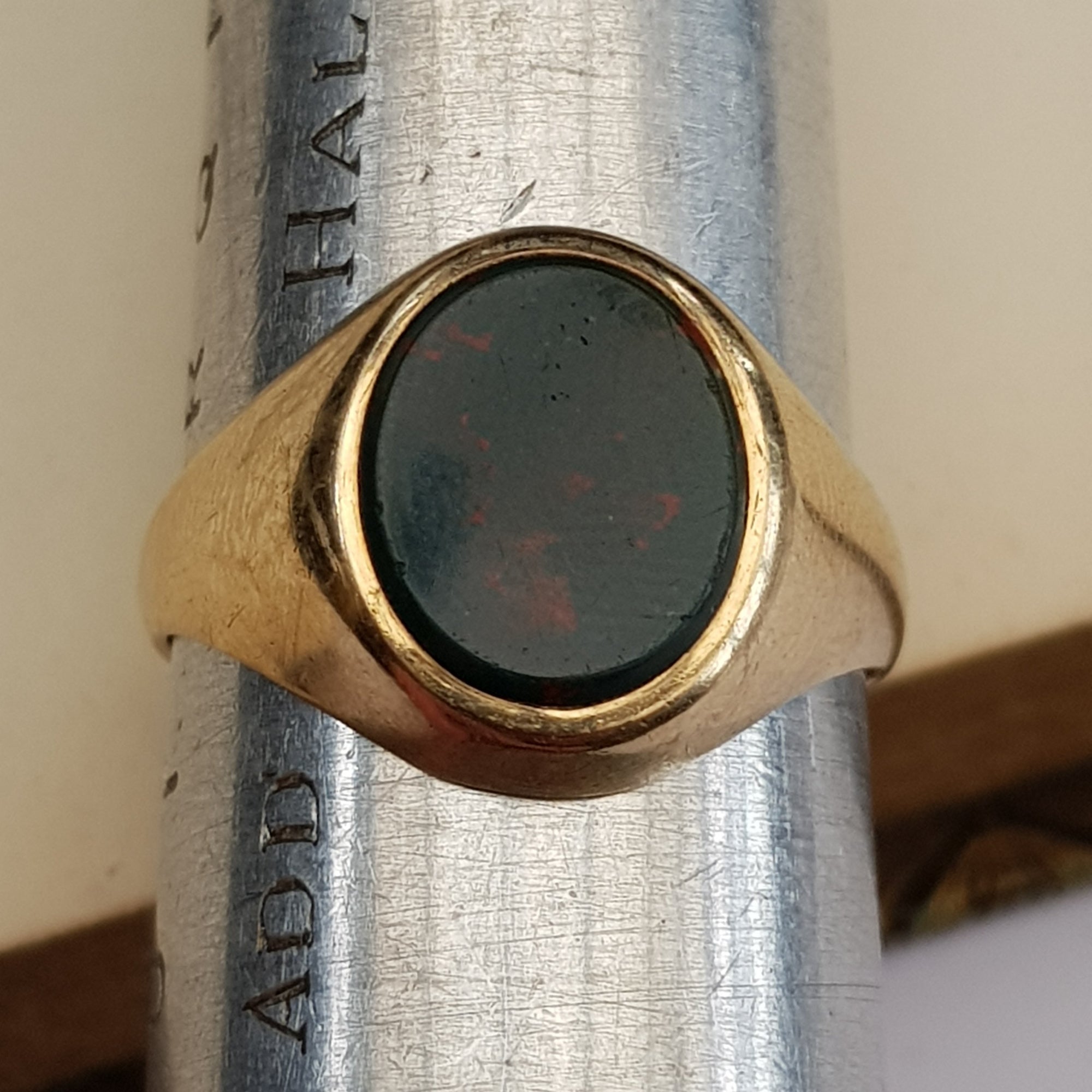 9k Gold Bloodstone Agate Signet Style Ring Size UK S Antique circa 1919