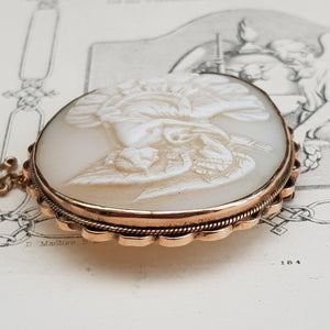 18k Gold Mounted Carved Shell Cameo Brooch Hebe And Zeus Antique circa 1900