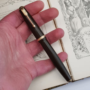 G.E.O S. Parker Duo fold Black Resin Fountain Pen With 14k Nib Vintage Circa 1930's
