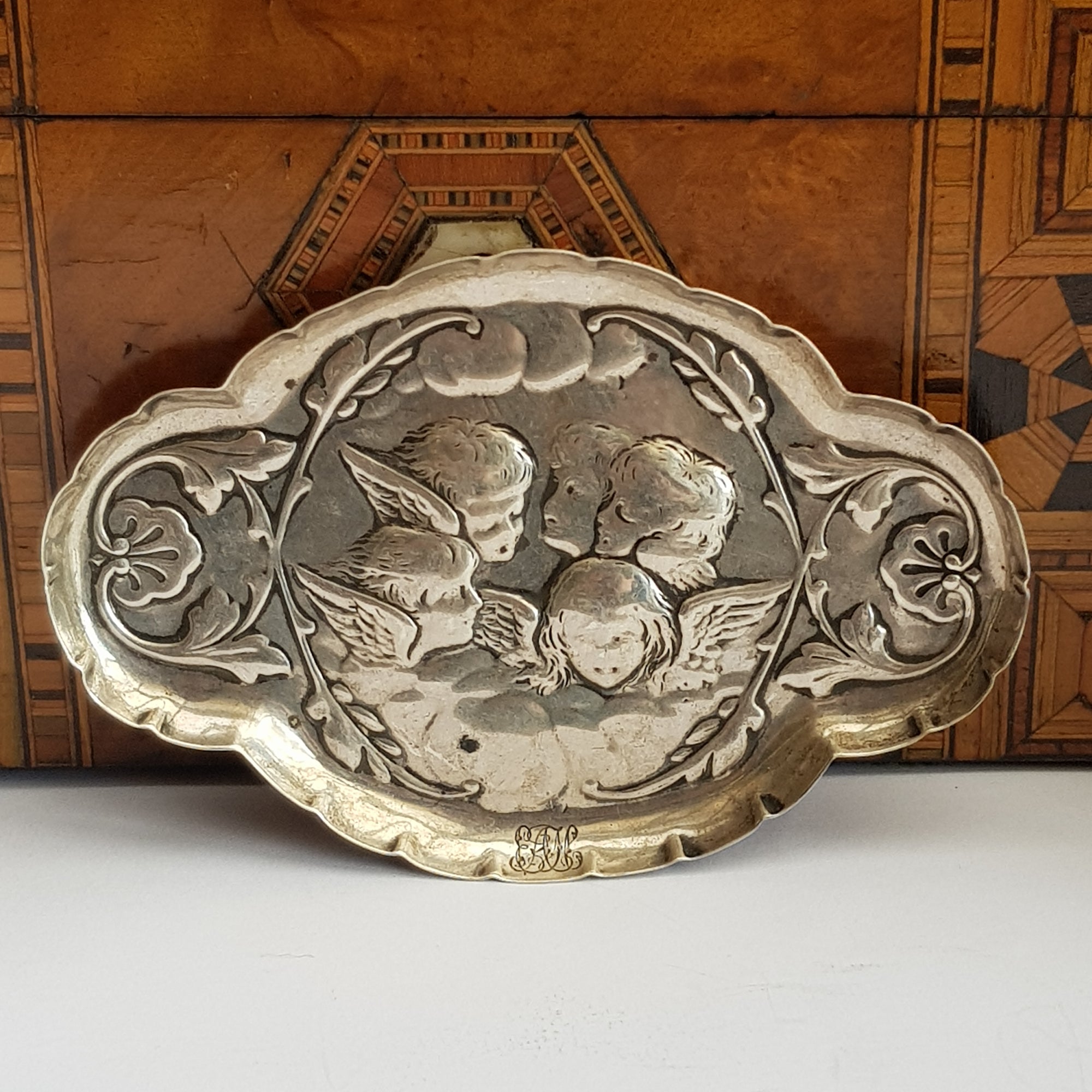 Sterling Silver Repousse Trinket Dish Reynolds Cherubs Antique Edwardian London Circa 1903