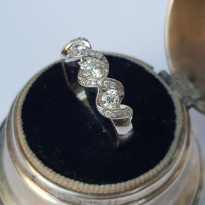 18k White Gold And Diamond Gallery Ring Size UK R Vintage Circa 2000