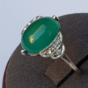 9k Gold And Silver Jade Cabochon And Diamond Ring Size UK O 1/2 Vintage Circa 1930's