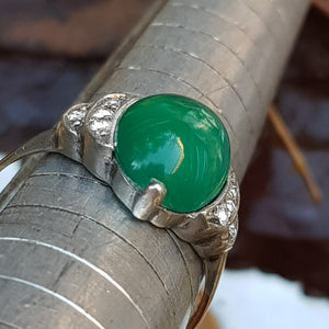 9k Gold And Silver Jade Cabochon And Diamond Ring Size UK O 1/2 Vintage Circa 1930's