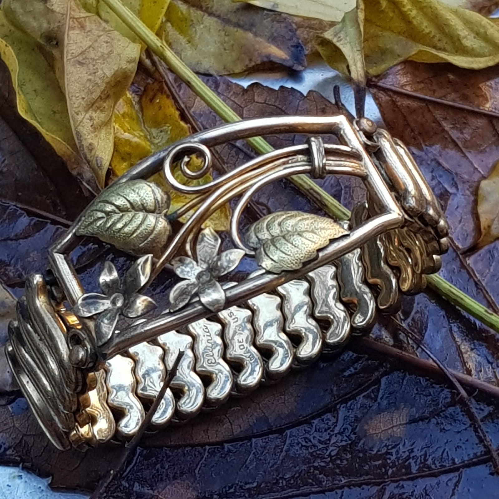 10k Rolled Gold Pierced Floral Panel Concertina Bracelet Antique American Circa 1920's