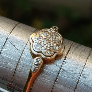 Antique 18k Gold And Platinum Diamond Set Daisy Ring Size UK O 1/2 Antique Circa 1915