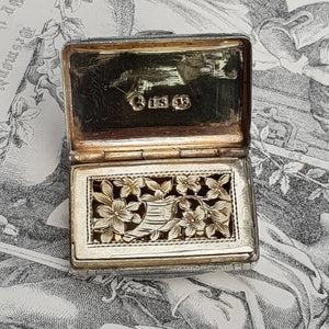 Rare Sterling Silver Novelty Purse Bag Shaped Vinaigrette Antique Georgian Birmingham Circa 1816