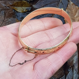 9k Gold Metal Core Ruby Set Floral Engraved Bangle Vintage Retro Circa 1940's