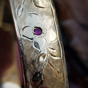 9k Gold Metal Core Ruby Set Floral Engraved Bangle Vintage Retro Circa 1940's