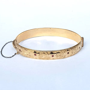 9k Gold Metal Core Ruby Set Floral Engraved Bangle Vintage Retro Circa 1940's