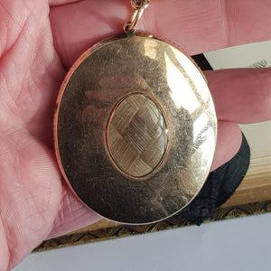 Gold Cased Hand Painted Pictorial Memento Mori Locket Antique Georgian Circa 1770