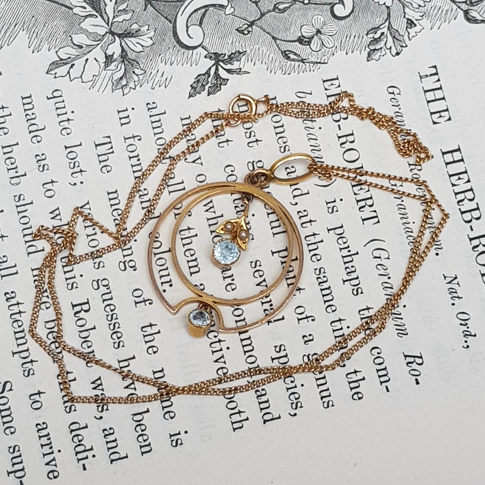 9k Gold Aquamarine Solar Eclipse Pendant On 9k Gold Chain Antique Edwardian Circa 1910