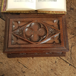 Superb Carved oak Tudor Gothic Style Cards Box Antique Circa 1920