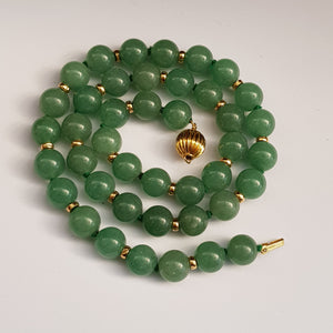 14k Gold Fitted 18 Inch Jade Beaded Necklace Vintage Circa 1970's