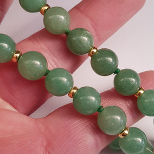 14k Gold Fitted 18 Inch Jade Beaded Necklace Vintage Circa 1970's