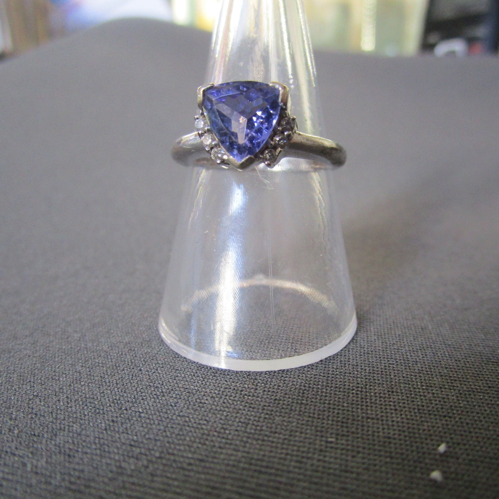 9KT White Gold Tanzanite And Diamond Ring Size O 12 Vintage c1980