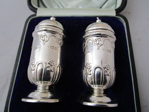 Boxed Pair Of Sterling Silver Pepperettes Antique Edwardian Birmingham 1905