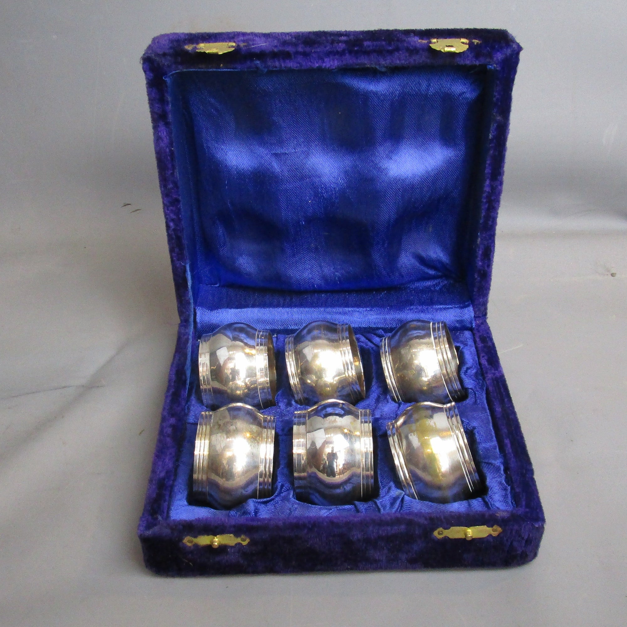 Boxed Silver Plate Napkin Rings Vintage c1970