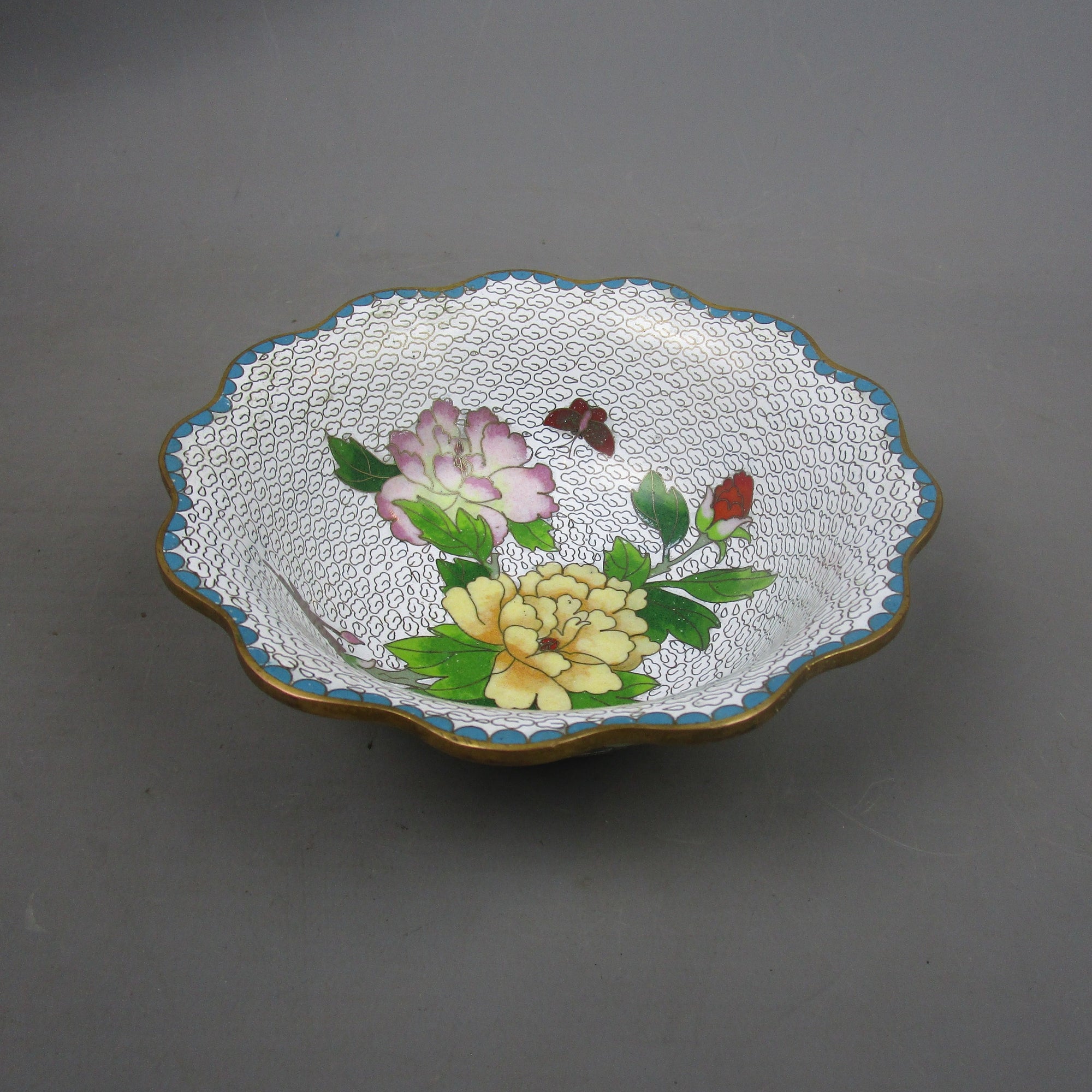 Scalloped Edge Chinese Cloisonné Floral Design Bowl Vintage c1960