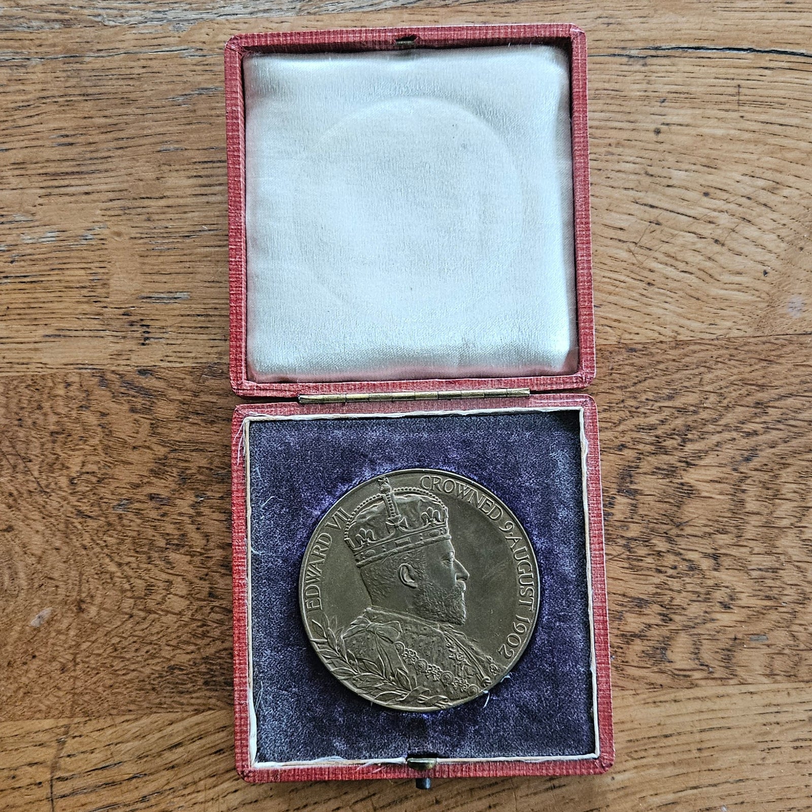 King Edward VII and Queen Alexandria 1902 Coronation Medal Coin Boxed Antique