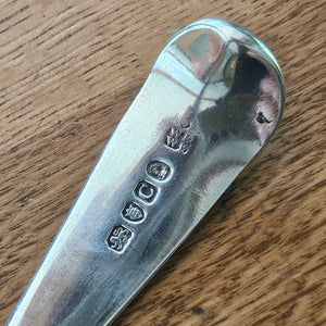 Rampant Lion Heraldic Crest English Sterling Silver Stuffing Spoon by William Eley and William Fearn Antique Georgian